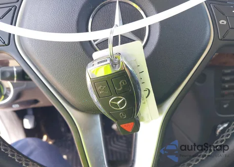 2013 Mercedes-Benz Glk 350 из США, поврежденный, VIN WDCGG5HB5DG151422